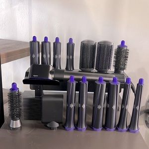 Dyson Airwrap complete set with extras